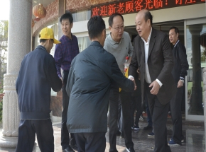 ����ʳ�ֿ�չ�����ݸɲ������仯����չ���߽���ʱ���������軰��